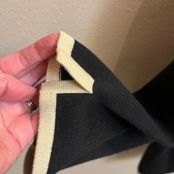 Y2K LIZ CLAIBORNE small black open front sweater with taupe trim petite EUC - Picture 10 of 12